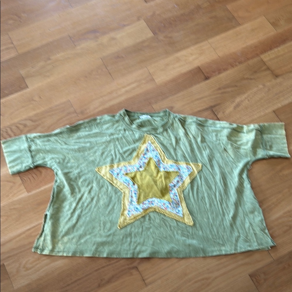 Easel Green Star Blouse